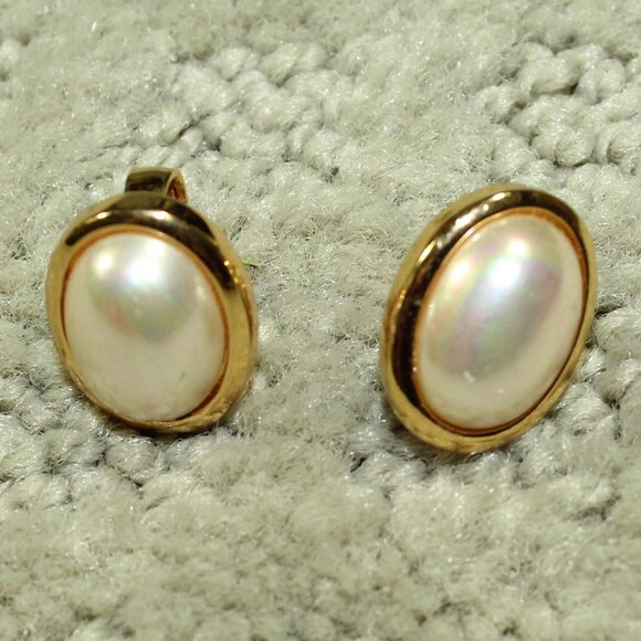 Vintage Christian Dior  White, Faux Pearl Oval Gold Tone Clip On Signed Earrings - Picture 1 of 6